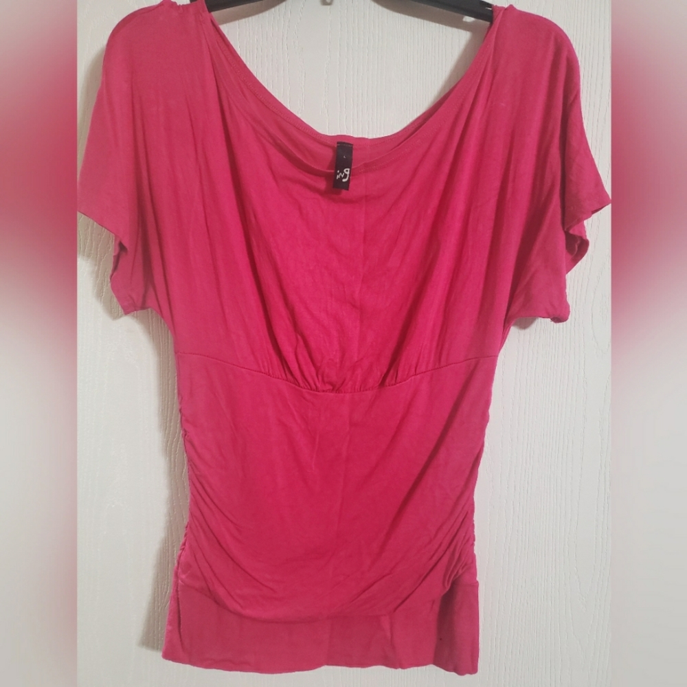 💥3/$30💥Pink dressy top